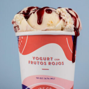 Yogurt con compota de frutos rojos